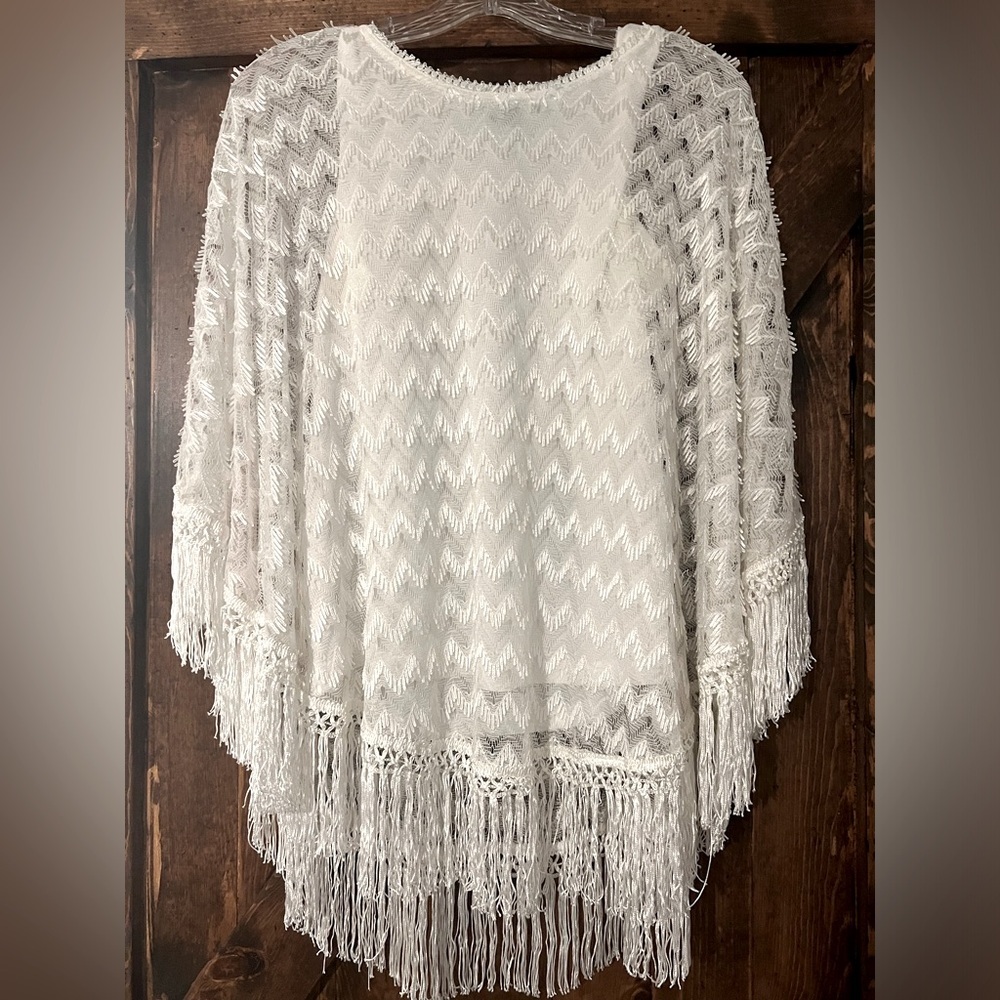 LAUREN MICHELLE  LACEY ELEGANT FRING PONCHO W/TANK TOP LINED/SIZE M